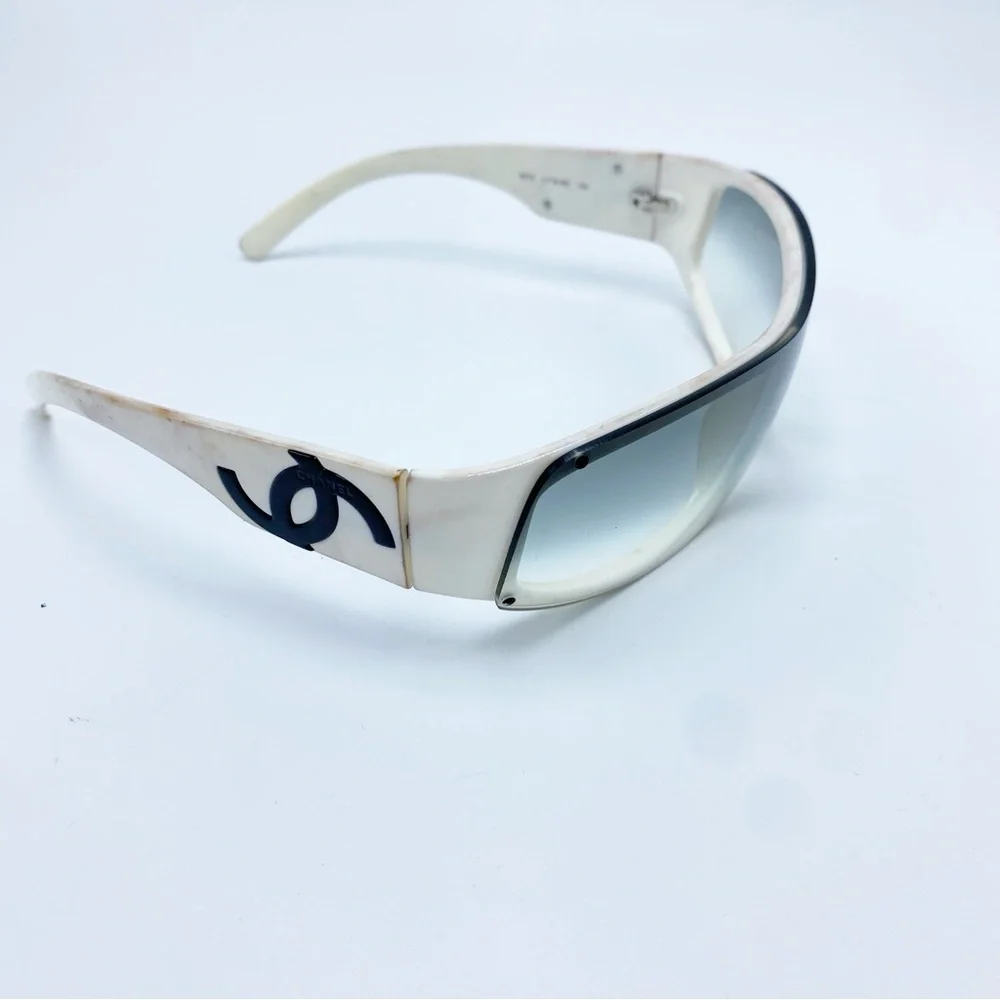 Authentic CHANEL Dream Wrap White & Black Sporty Y2K Early 2000s Sunglasses - Picture 6 of 12